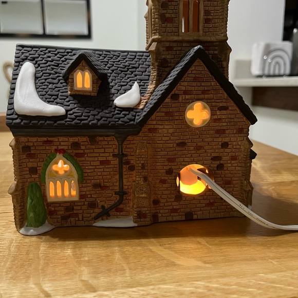 Dept 56 Dickens Village Series Knottinghill Church (No Box) - Picture 3 of 5